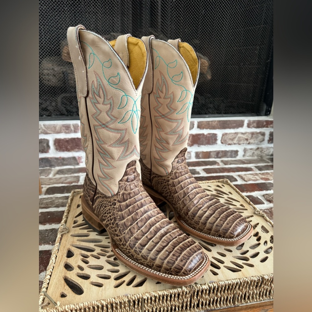Cavender’s women’s boots